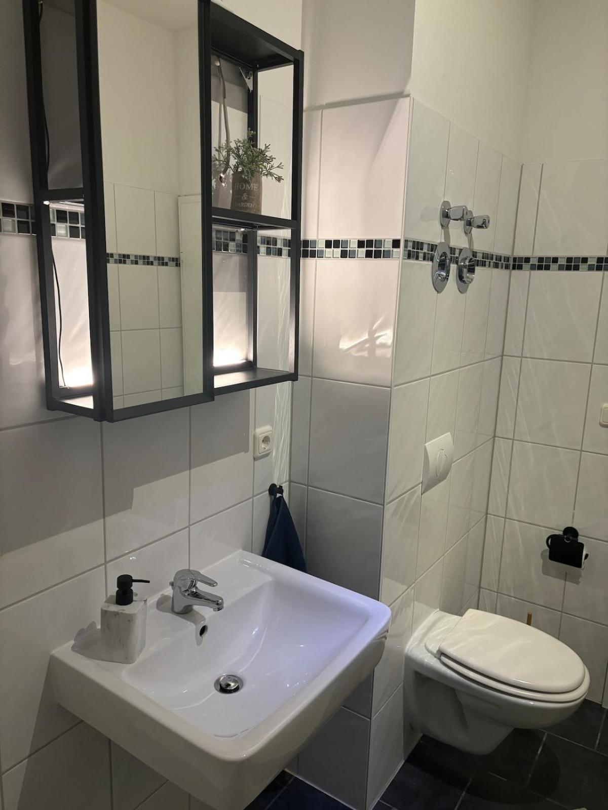 Stilvolles Loft Mit Kostenlosem Fahrrad Магдебург Екстериор снимка